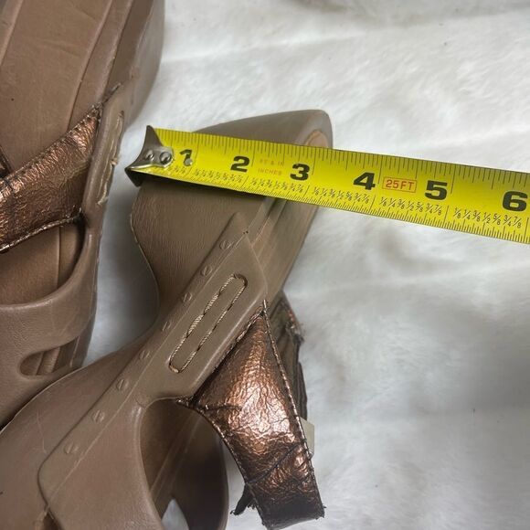 Dr Scholl’s nurse’s clogs tan with bronze strap size 10 - Picture 8 of 12